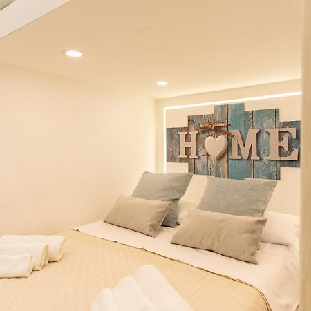 House Benedetta Centro Di Napoliアパートメント エクステリア 写真