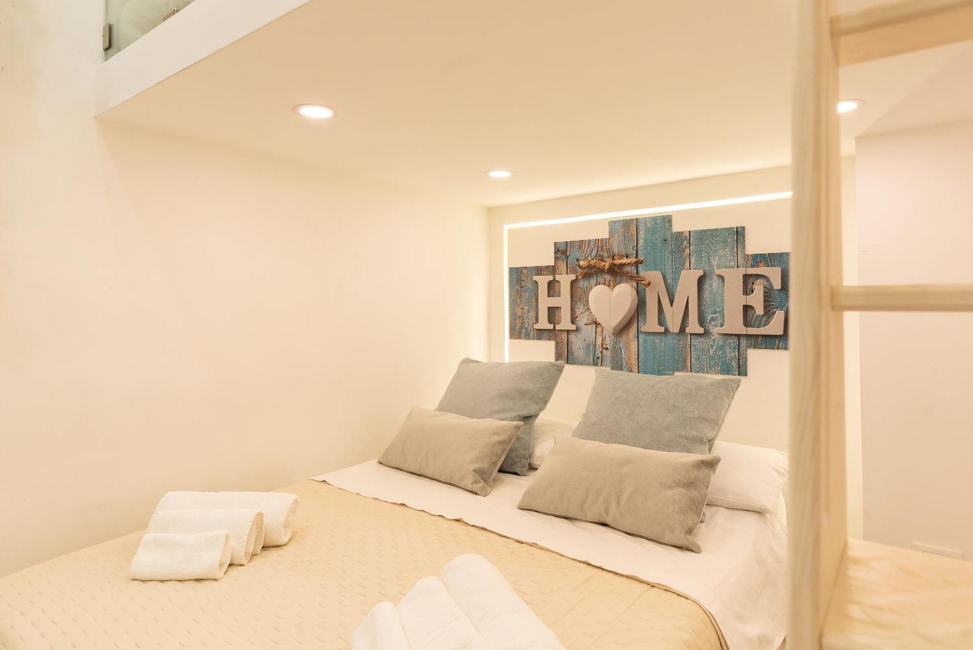House Benedetta Centro Di Napoliアパートメント エクステリア 写真