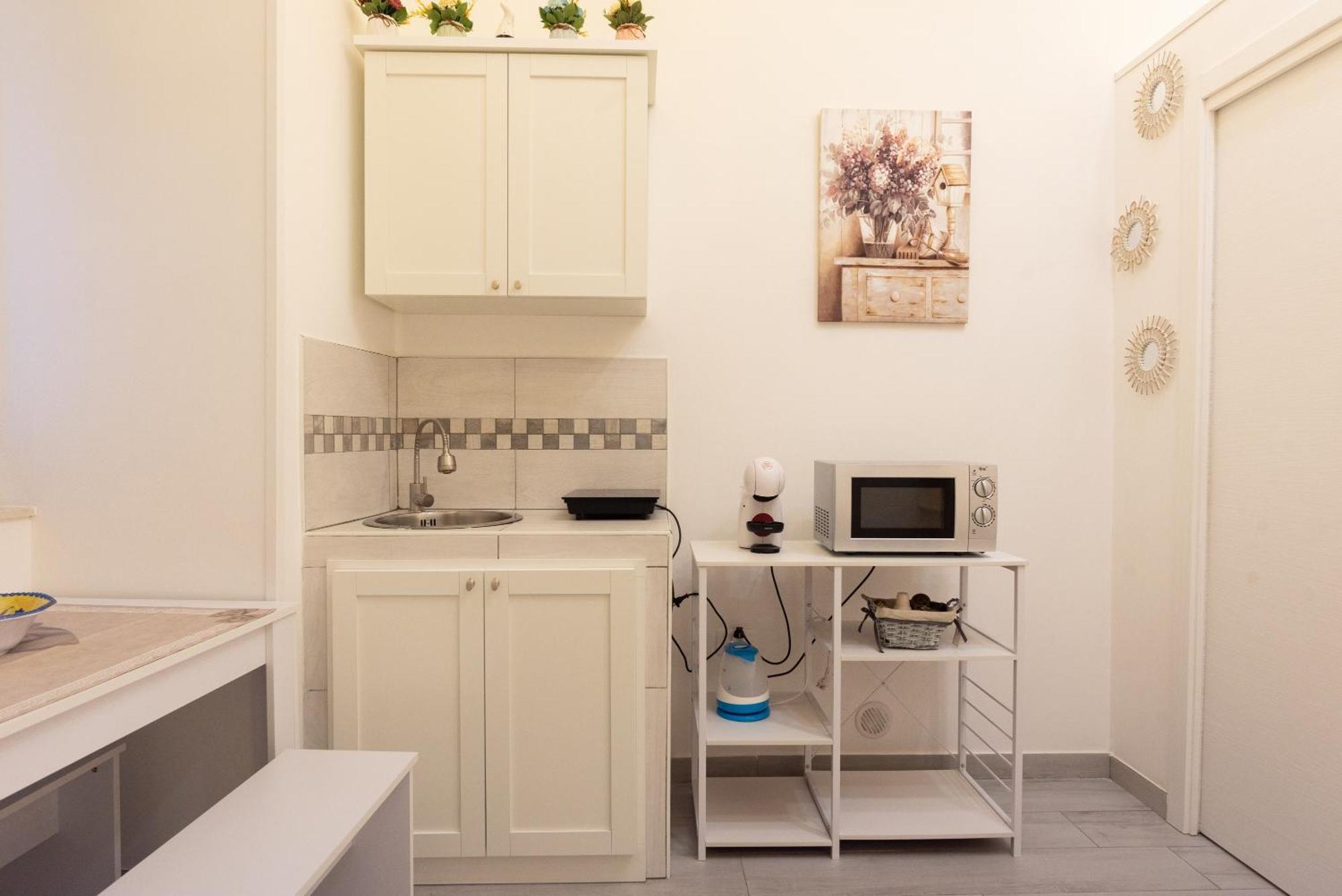 House Benedetta Centro Di Napoliアパートメント エクステリア 写真